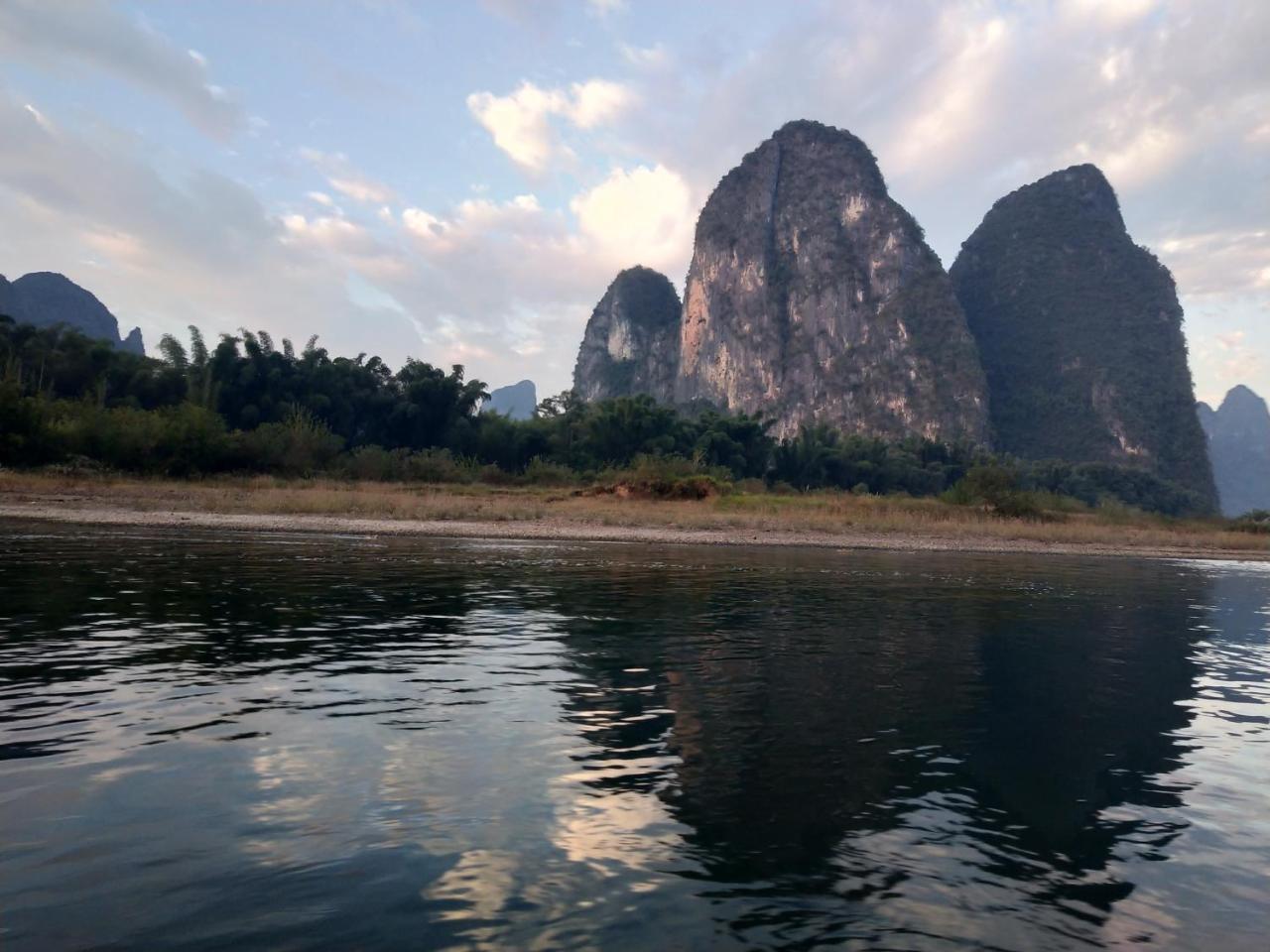 Nirvana Organic Farm Inn Yangshuo Exterior foto